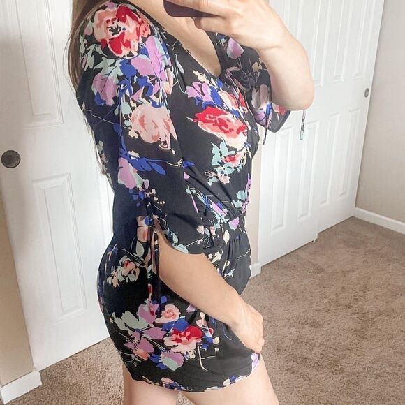 Yumi Kim Floral Romper XS - Picture 3 of 11